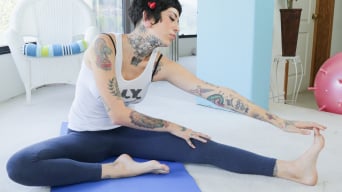 Aayla Secura in 'Aayla And Yoga Pants'