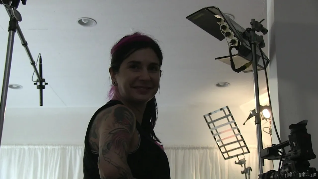 Burning Angel 'BTS Episode 28' starring Arabelle Raphael (Photo 2)