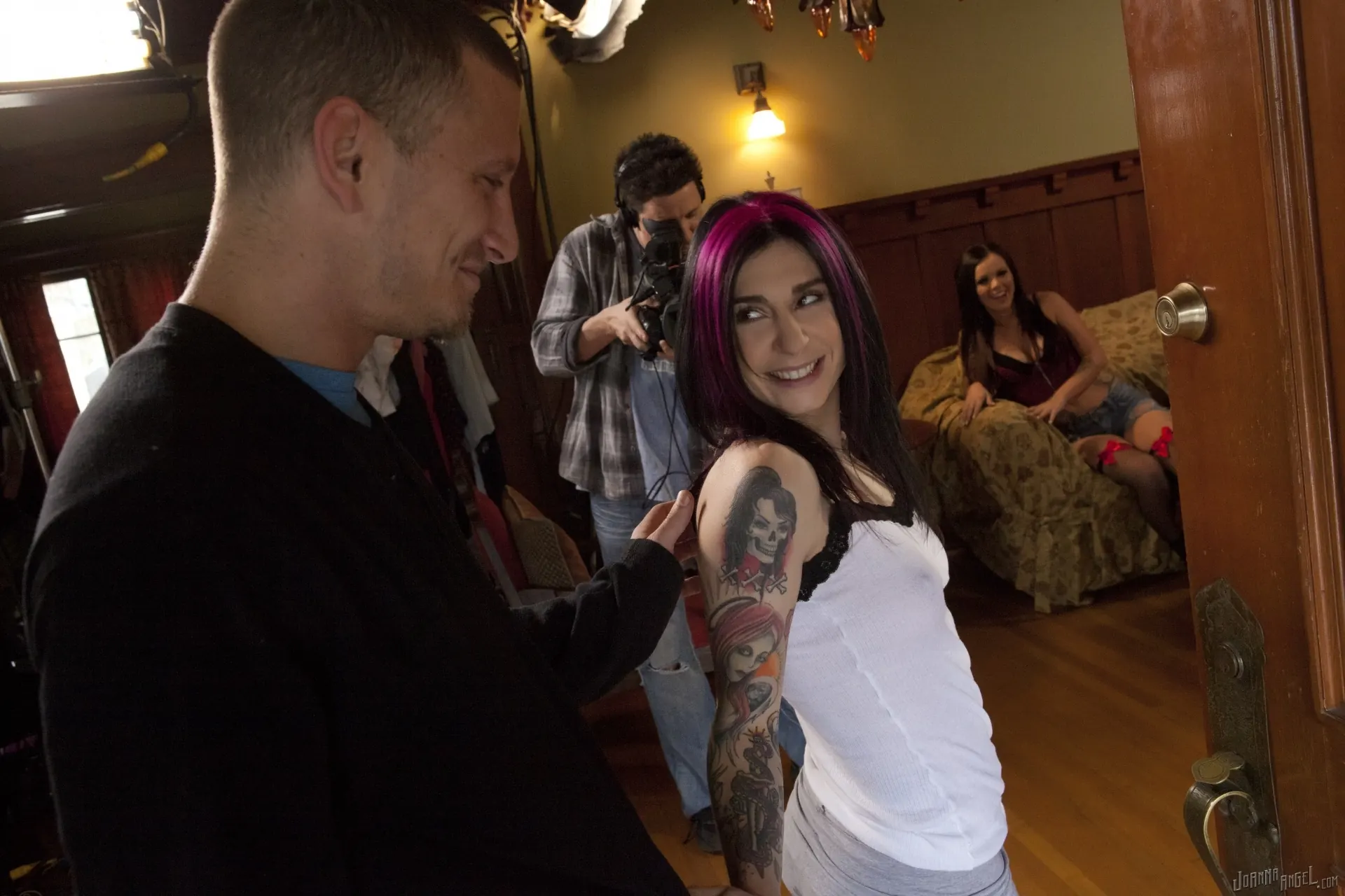 Burning Angel 'Scene Stealer' starring Brittany Lynn (Photo 1)