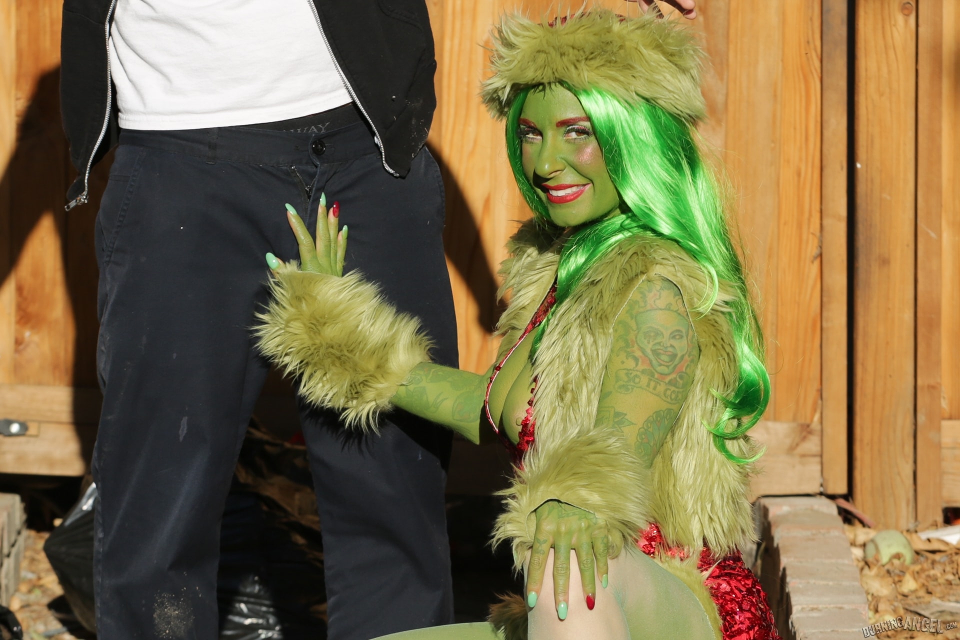 Burning Angel 'How The Grinch Gaped Christmas - Chapter 4' starring Joanna Angel (Photo 4)
