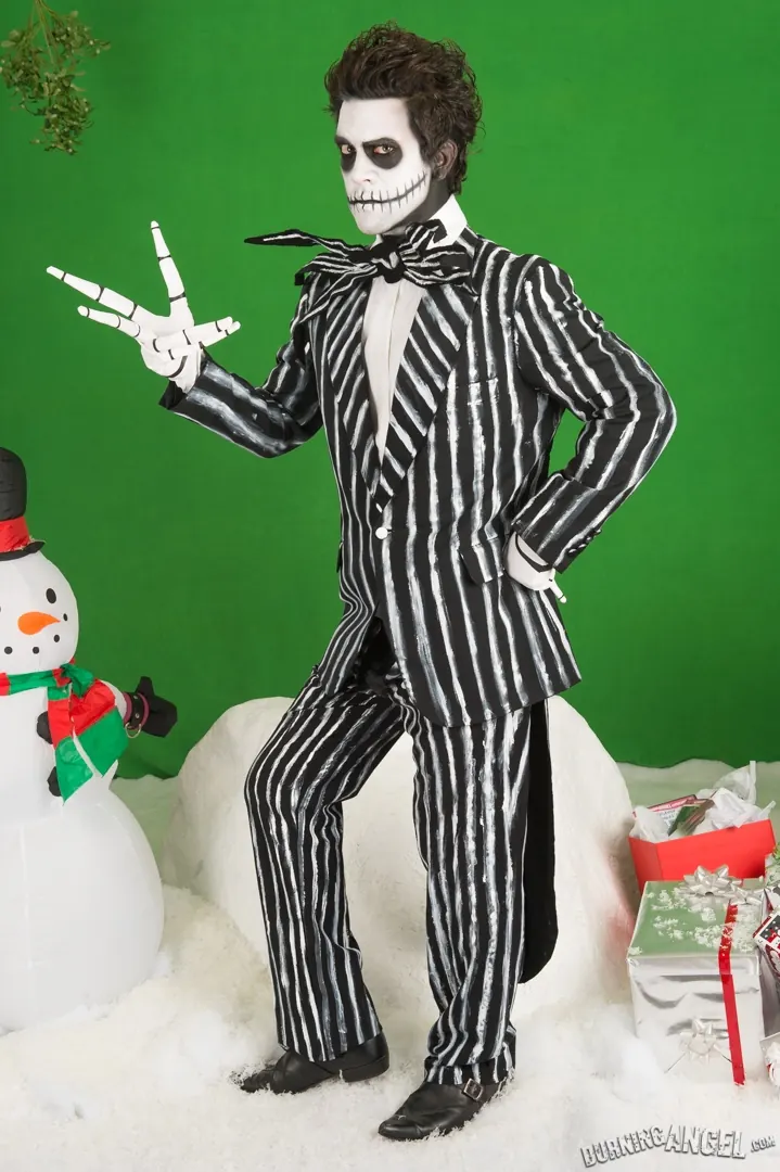 Burning Angel 'The Nightmare Before XXXmas' starring Joanna Angel (Photo 4)