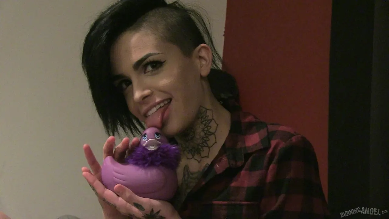 Burning Angel 'BTS Episode 88' starring Leigh Raven (Photo 11)