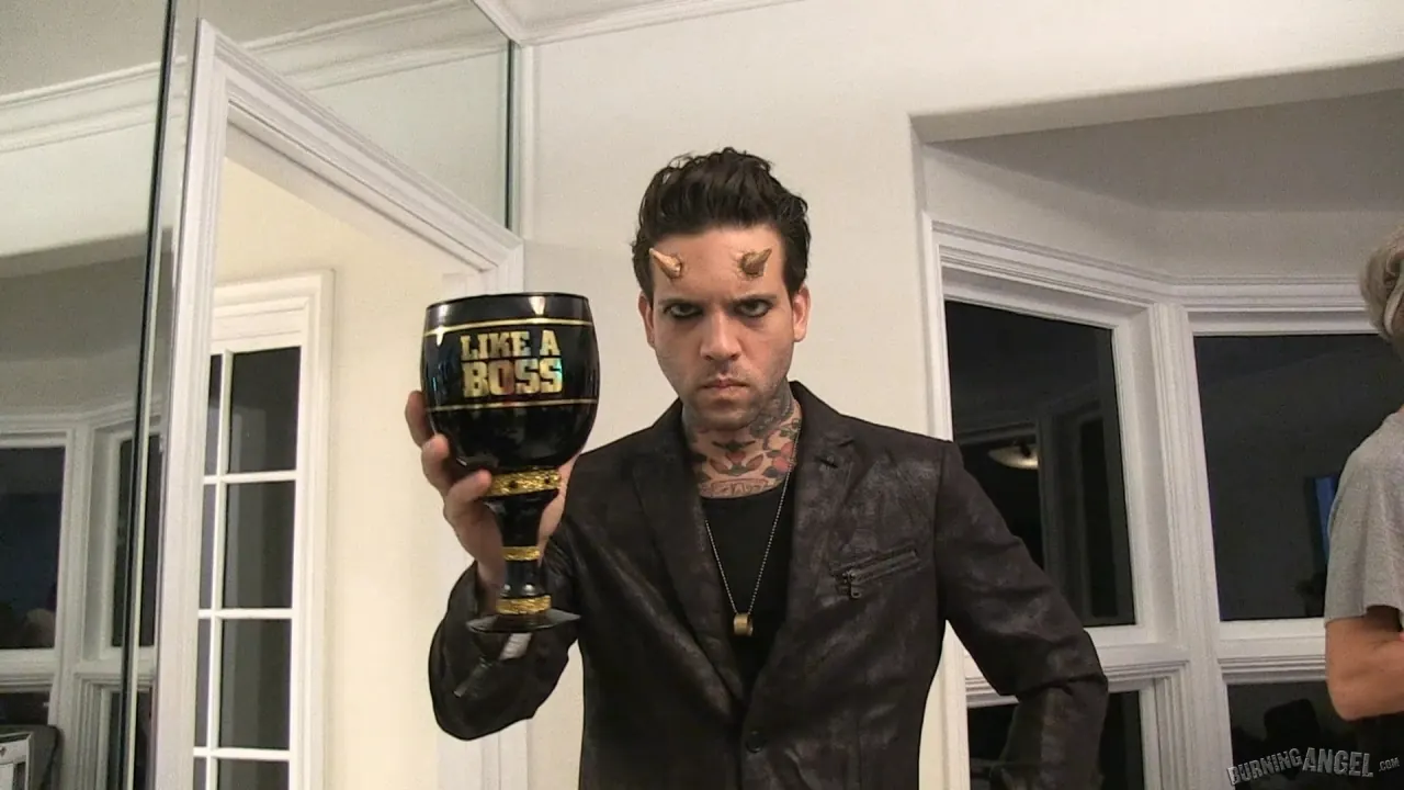 Burning Angel 'BTS Episode 96' starring Lily Lane (Photo 5)