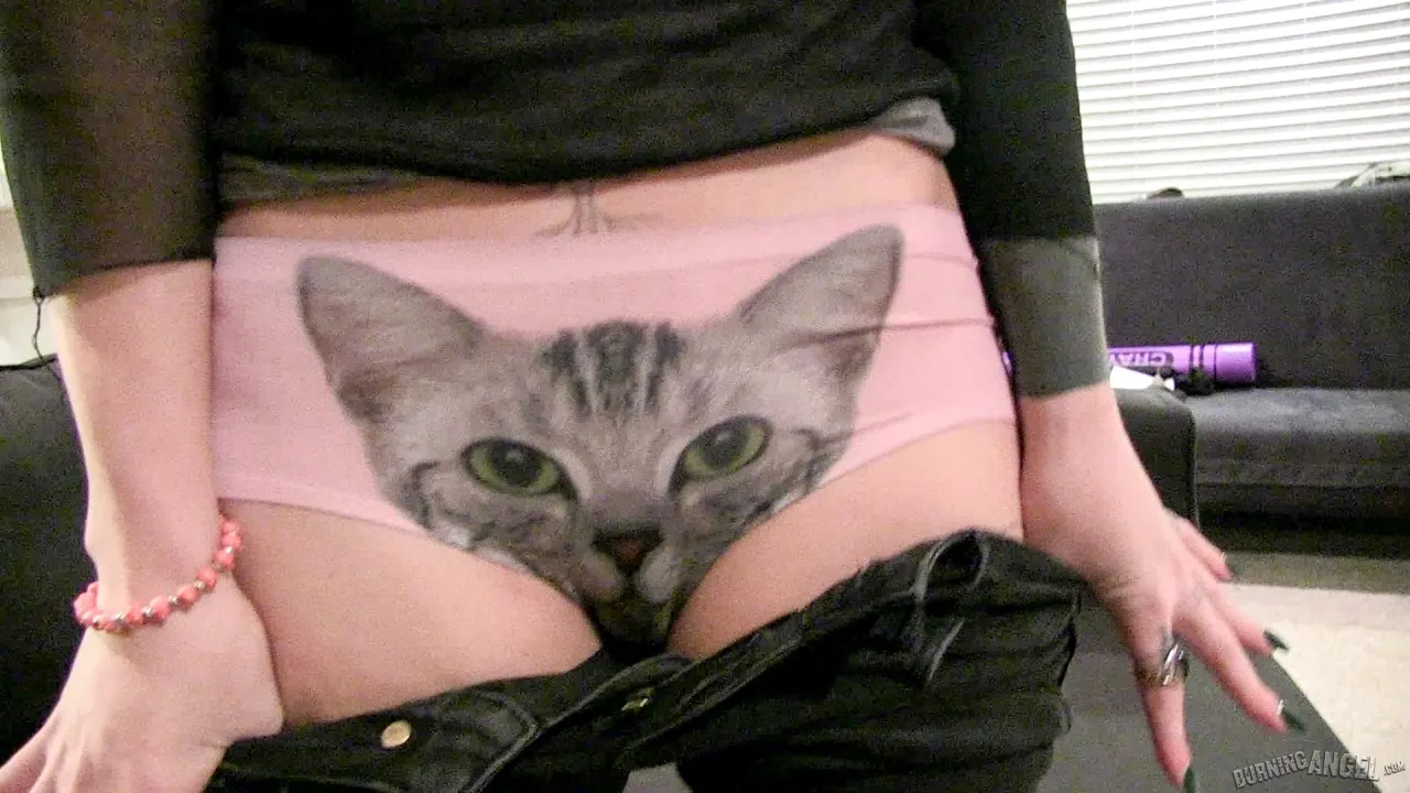 Burning Angel 'BTS Episode 89' starring Nikki Hearts (Photo 1)