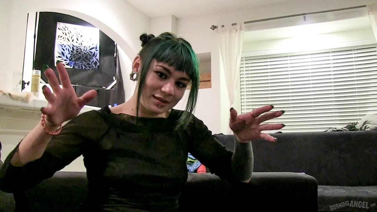 Burning Angel 'BTS Episode 89' starring Nikki Hearts (Photo 2)