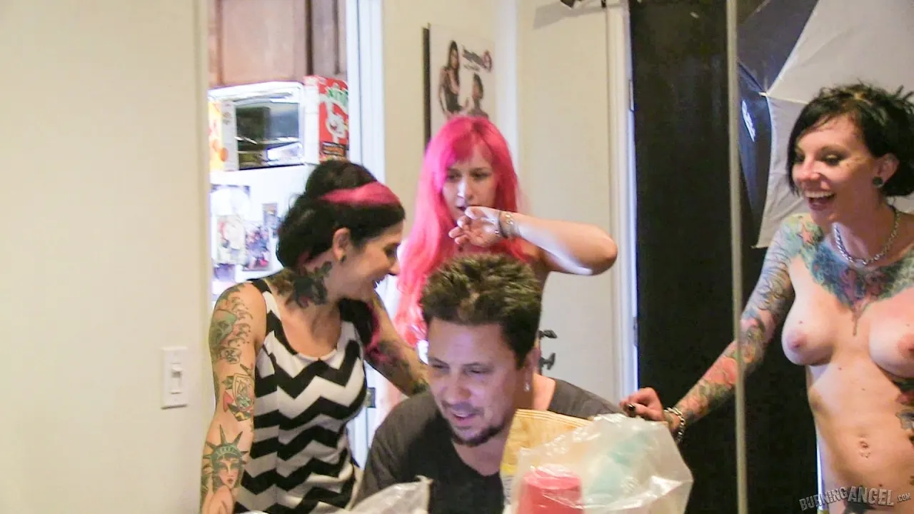 Burning Angel 'BTS Episode 68' starring Proxy Paige (Photo 2)