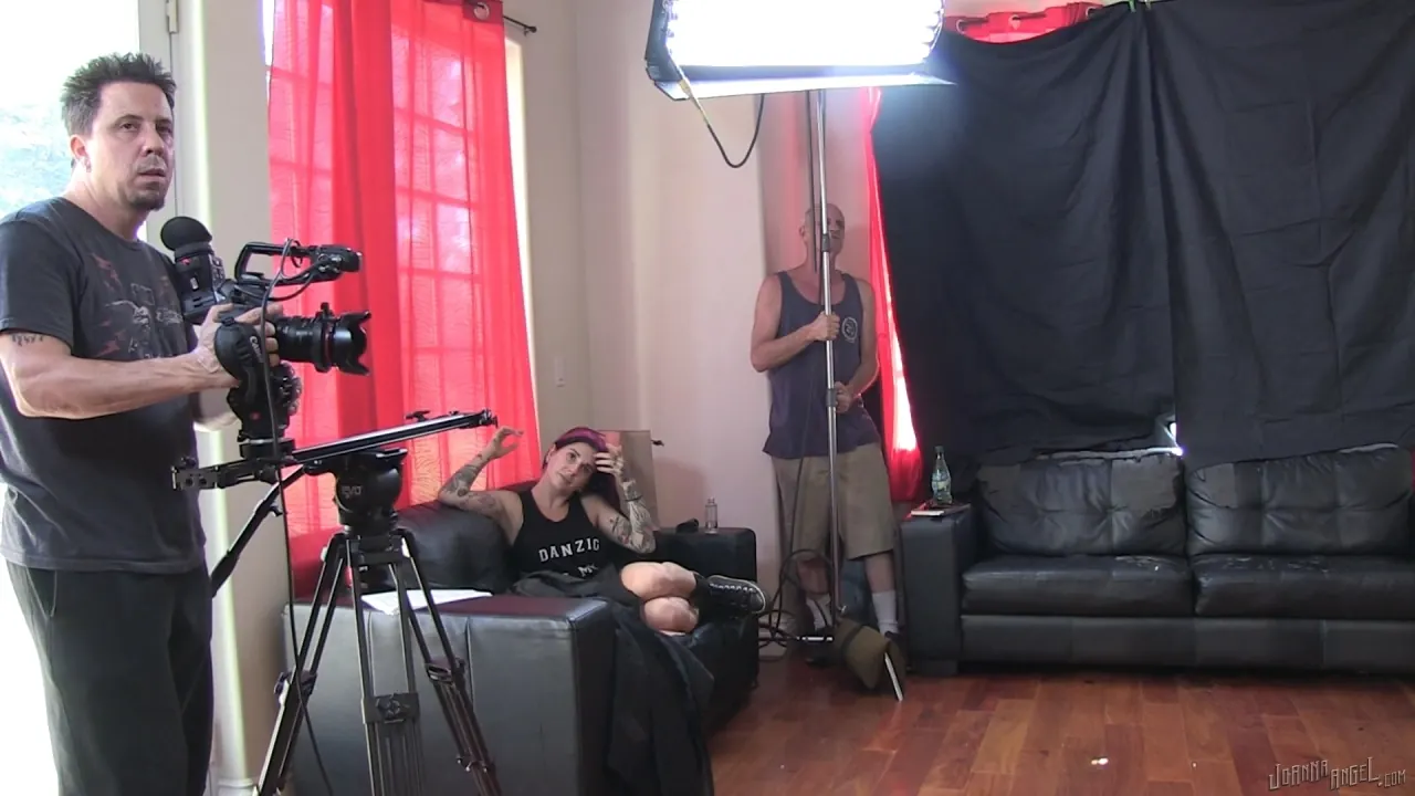 Burning Angel 'BTS Episode 34' starring Skin Diamond (Photo 4)