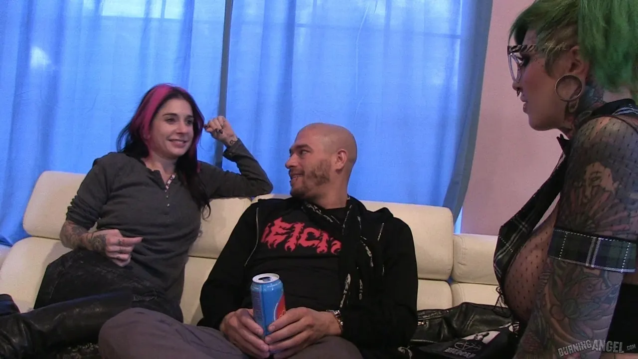 Burning Angel 'BTS Episode 80' starring Sydnee Vicious (Photo 5)